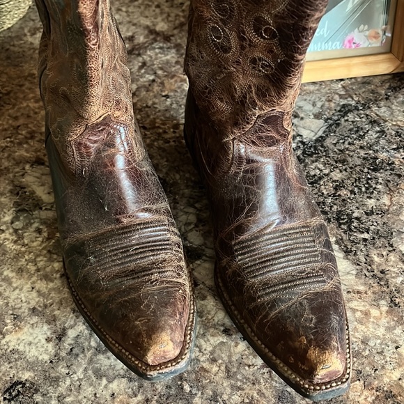 Ariat boots - Picture 3 of 5